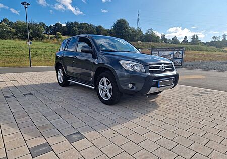 Toyota RAV 4 2.2-l-D-4D 4x4