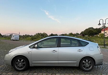 Toyota Prius Hybrid 1.5 - NEUE Hybrid BATTERIE!!