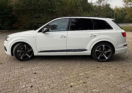 Audi Q7 50 TDI quattro tiptronic S line S line