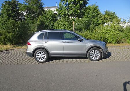 VW Tiguan Volkswagen 2.0 TDI SCR DSG -