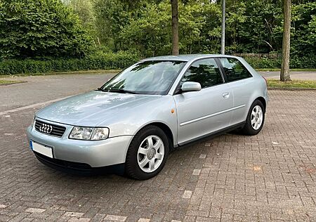 Audi A3 1.8 Ambition - Top Zustand