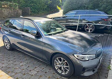BMW 330e Touring 'Sport Line', Laser, HuD, Park+...