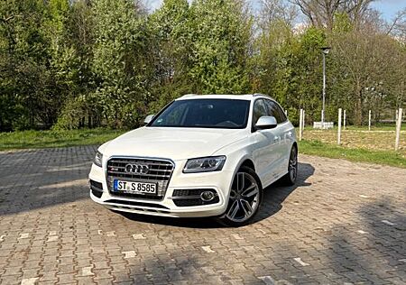 Audi SQ5 3.0 TDI V6 Quattro Navi AHK Pano SHZ 8-Fach
