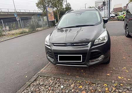 Ford Kuga 2,0 TDCi 2x4 88kW Titanium Titanium