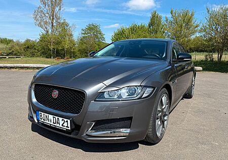 Jaguar XF E-Performance 163PS Prestige Automatik