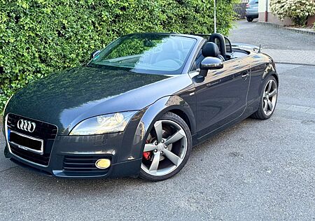 Audi TT Roadster 2.0 TDI quattro -
