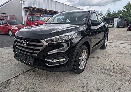 Hyundai Tucson blue Classic Klima 8x Bereift