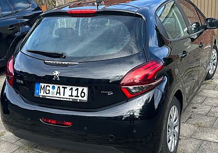 Peugeot 208 PureTech 82 Active Active