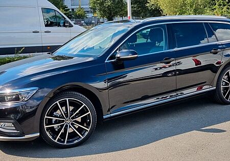 VW Passat Variant Volkswagen 2.0 TDI SCR DSG Elegance Vari...
