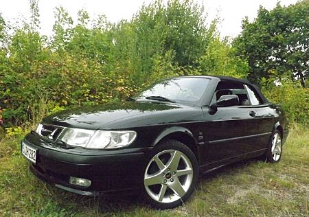 Saab 9-3 SE- black is beautiful !