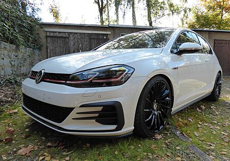 VW Golf Volkswagen 7 GTI Facelift, Schalter, wenig KM