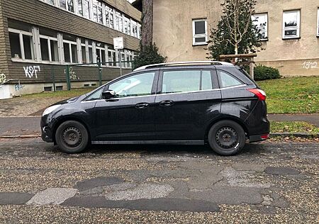 Ford Grand C-Max 1,0 EcoBoost 92kW Titanium Titanium