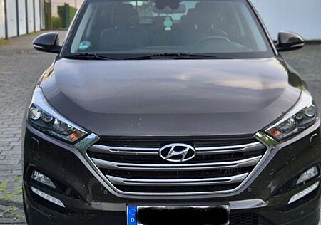 Hyundai Tucson Prem/Pan/Leder/SicherheitP/kühlbSitze/AHK