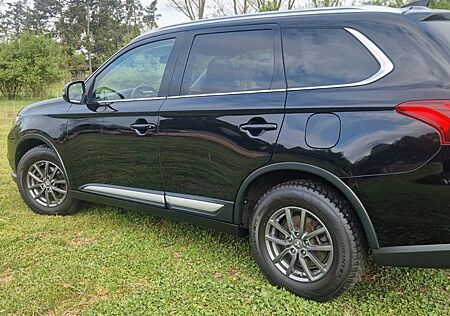 Mitsubishi Outlander 2.0 MIVEC Diamant ClearTec 2WD Diamant
