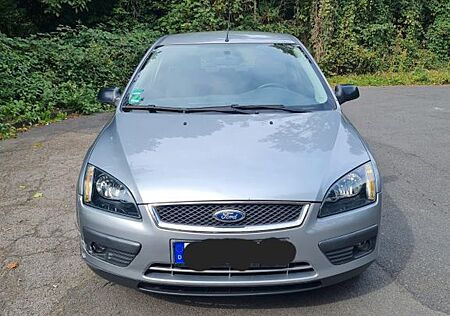 Ford Focus 1,6 Ti-VCT Ghia Ghia