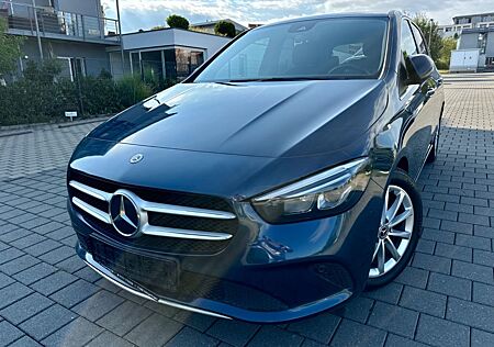 Mercedes-Benz B 180 B 180d NAVI*LEDER*MTL*WIDESCREEM*LED*ALU*PDC