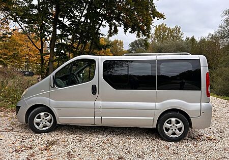 Opel Vivaro gebraucht kaufen Opel Vivaro 2,5 CDTI Life Cosmo