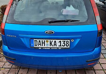 Ford Fiesta 1,4 16V Ambiente Ambiente