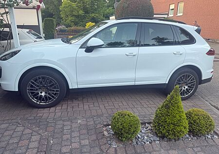 Porsche Cayenne Diesel Platinum Edition Approved