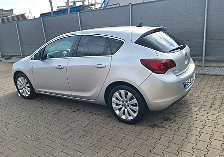 Opel Astra 1.6 Cosmo