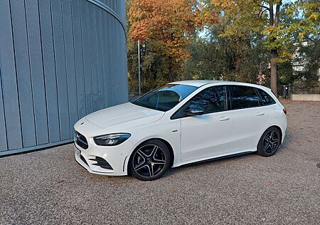 Mercedes-Benz B 180 -Automatik- AMG- Night-Sportfahrwerk