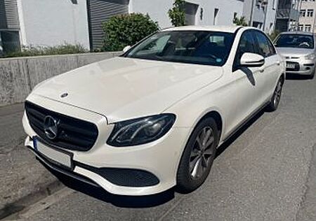 Mercedes-Benz E 200 E 200d AVANTGARDE Autom. AVANTGARDE