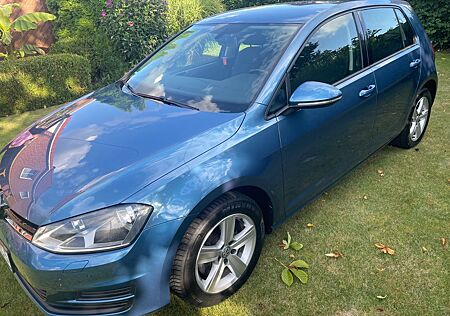 VW Golf Volkswagen 7 Blau 1.2 TSI TüV & Reifen neu SHZ PDC