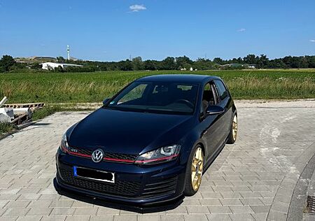 VW Golf Volkswagen 2.0 TSI BMT GTI GTI