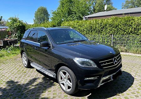 Mercedes-Benz ML 350 BlueTEC 4MATIC - AMG line - Kamera - AHK