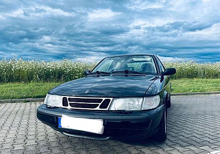 Saab 900 2.0i Coupé