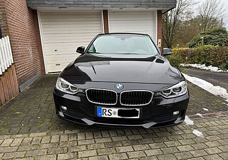 BMW 320 Diesel F30 Top Zustand Navi Kamera Automatik