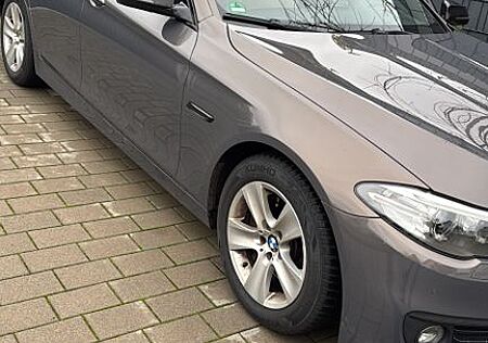 BMW 530d Touring Individual /Harman Kardon/Softclose