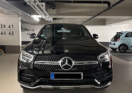 Mercedes-Benz GLC 300 GLC 300d 4MATIC Coupé AMG + Dig. Cockp. + Garant