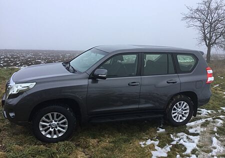 Toyota Land Cruiser 3.0 D-4D Life Automatik Life