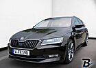 Skoda Superb Style Combi 2.0 TDI Style Bluetooth Navi