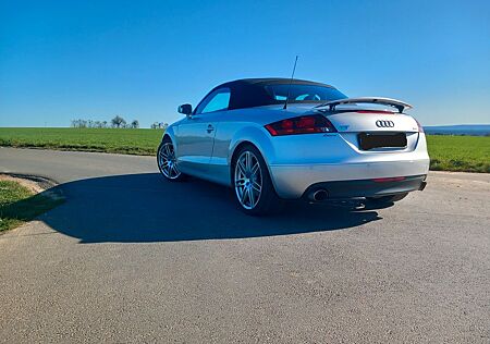 Audi TT Roadster 3.2 quattro -