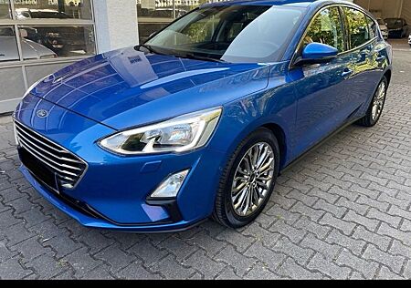 Ford Focus 1,0 EcoBoost 92kW Titanium Titanium