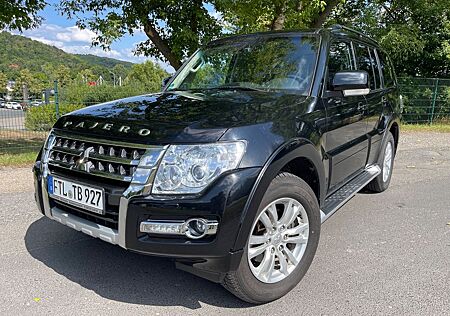 Mitsubishi Pajero 3,2 DI-D 4WD Edition 100 *LED*Standheiz*
