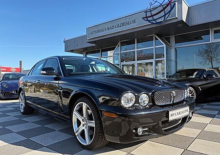 Jaguar XJ 2.7 D V6 Executive +Schiebedach +Xenon +Leder