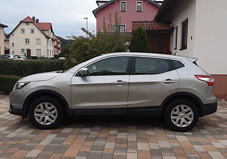 Nissan Qashqai 1.2 DIG-T Visia Visia