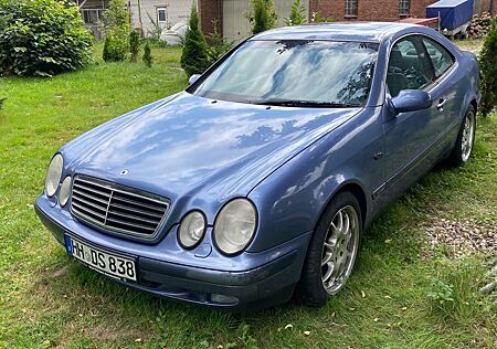 Mercedes-Benz 320