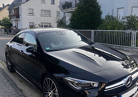 Mercedes-Benz CLA 35 AMG Mercedes-AMG CLA 35 4MATIC DCT Me...
