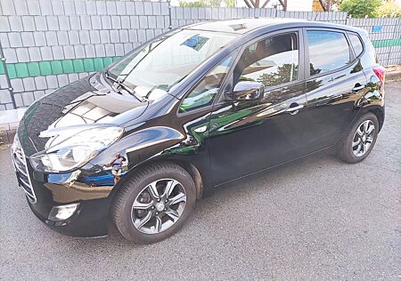 Hyundai ix20 1.4 Space blue Scheckheft gepflegt