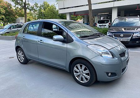 Toyota Yaris 1,33 Klimatr. 6 Gang Alufelgen 01708044052