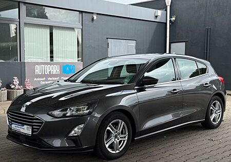 Ford Focus Lim. NAVI/SPURHALTE/TOTWINKEL/KAMERA/TOP