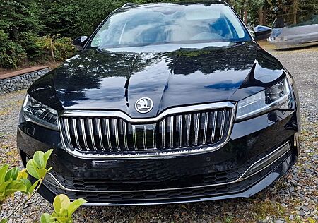 Skoda Superb 2.0 TSI 140kW *DSG*L&K*PANO*LEDER*AHK*STH