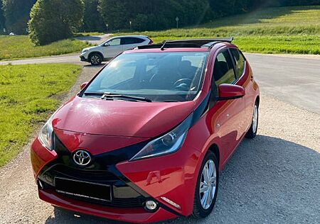 Toyota Aygo (X) Aygo (X) 1,0-l-VVT-i x-wave x-wave