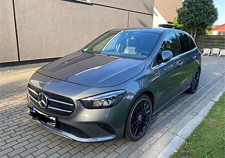 Mercedes-Benz B 220 4MATIC DCT AMG AHK MB SH