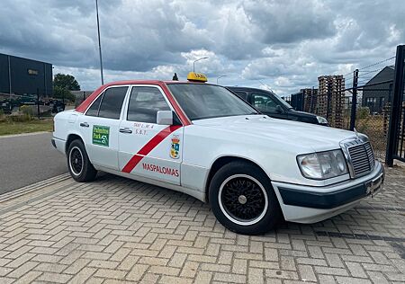 Mercedes-Benz 200 gebraucht kaufen Mercedes-Benz 200 w124 Gran Canaria taxi