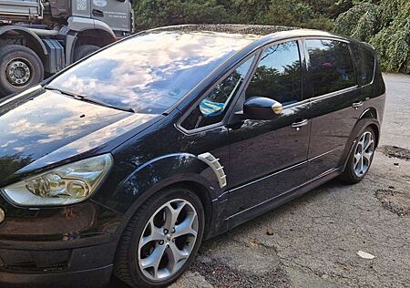 Ford S-Max 2,0 TDCi 103kW DPF Ambiente Ambiente